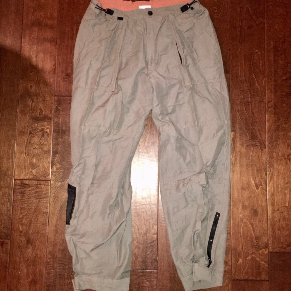 Army green joggers 🌵 SOLD